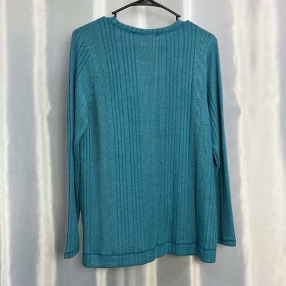 LOGO women’s top with pockets. New - Picture 2 of 4